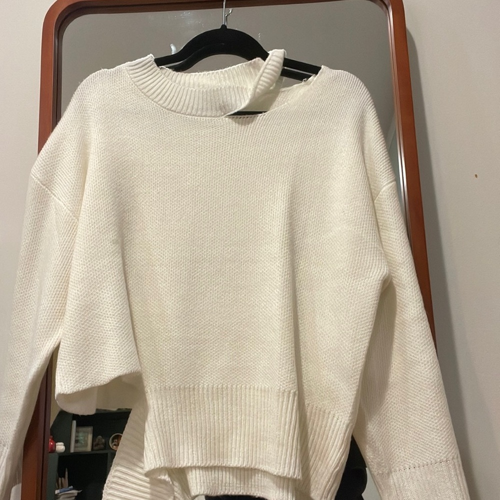 White knit sweater, trendy cutouts, large